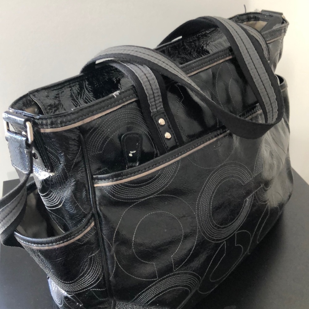 Coach Signature C Stitched Patent Leather Baby - Picture 3 of 14